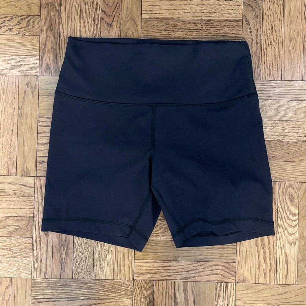 Lululemon Wunder Train high rise shorts - black, 10